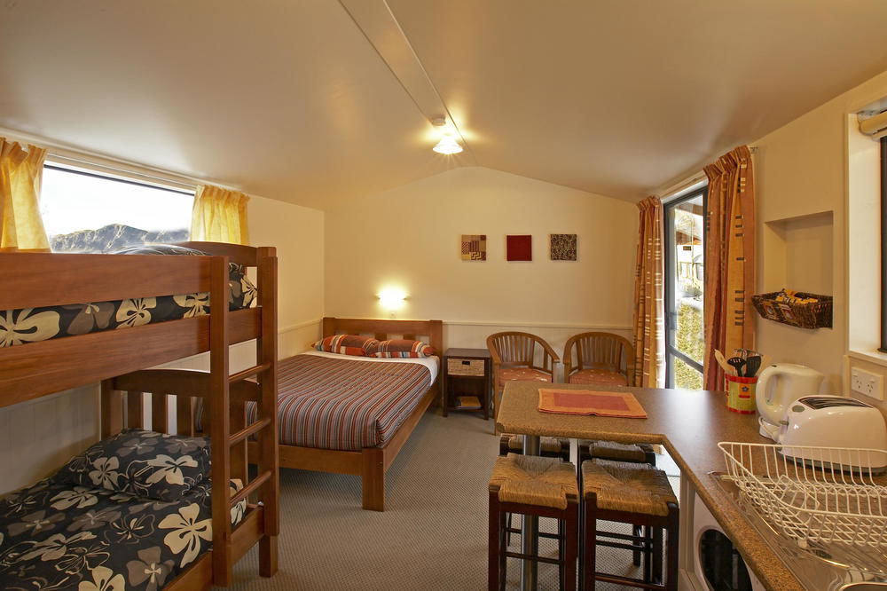 Queenstown Top 10 Holiday Park Exterior foto